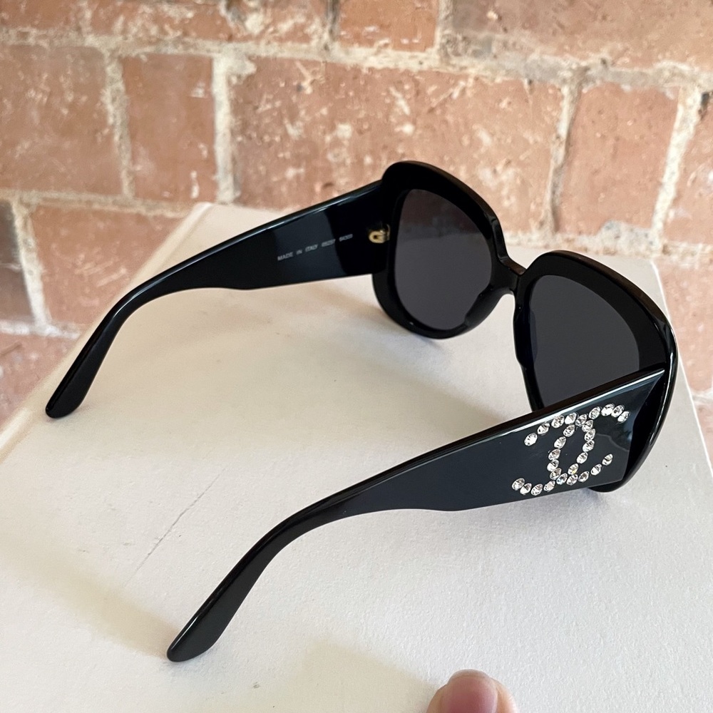 CHANEL Black Sunglasses with Silver Accents - Picture 5 of 12
